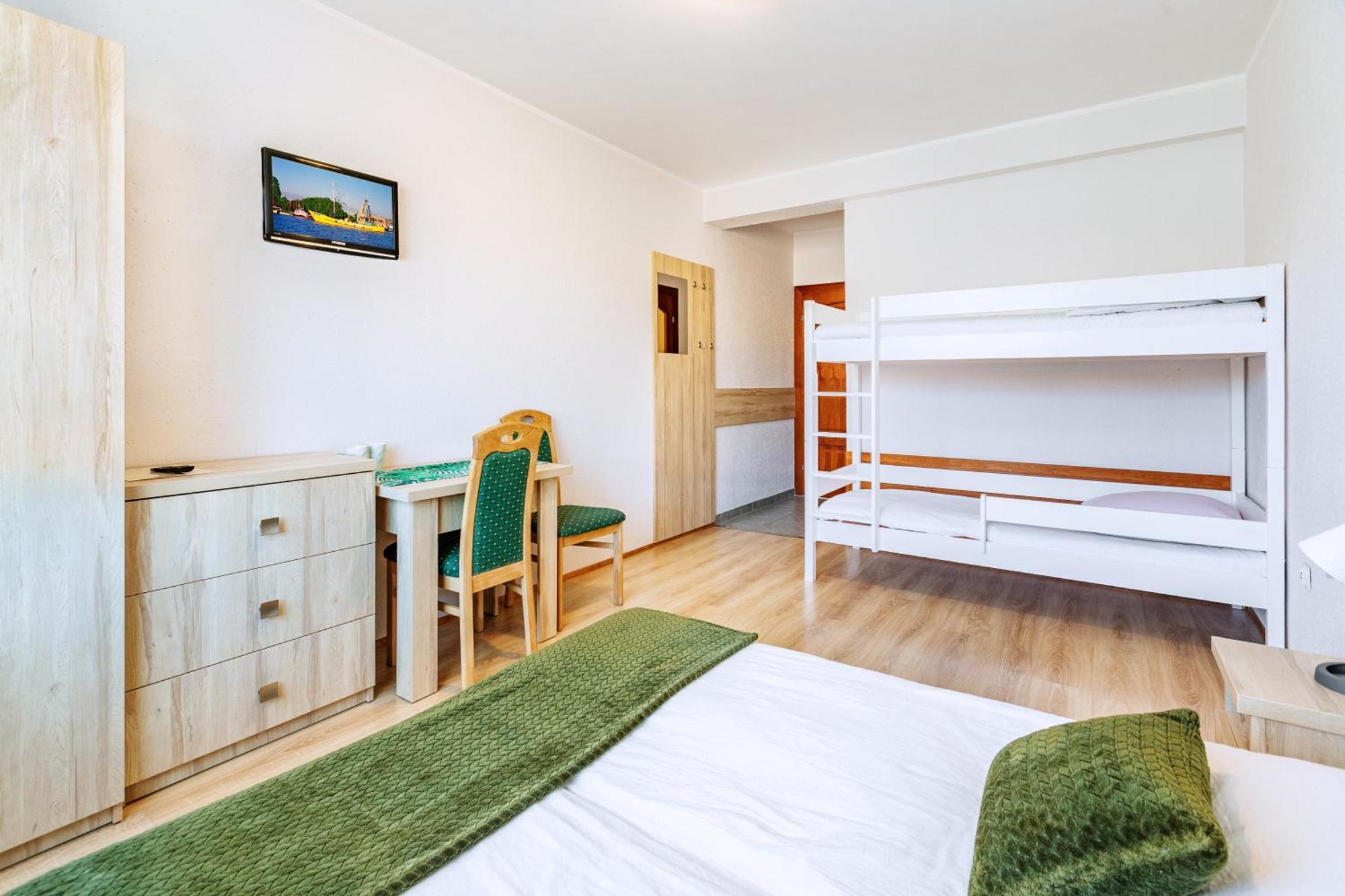 Dom Wczasowy Rudnik Z Basenem, Sauna I Bania Wladyslawowo-Chlapowo Ngoại thất bức ảnh
