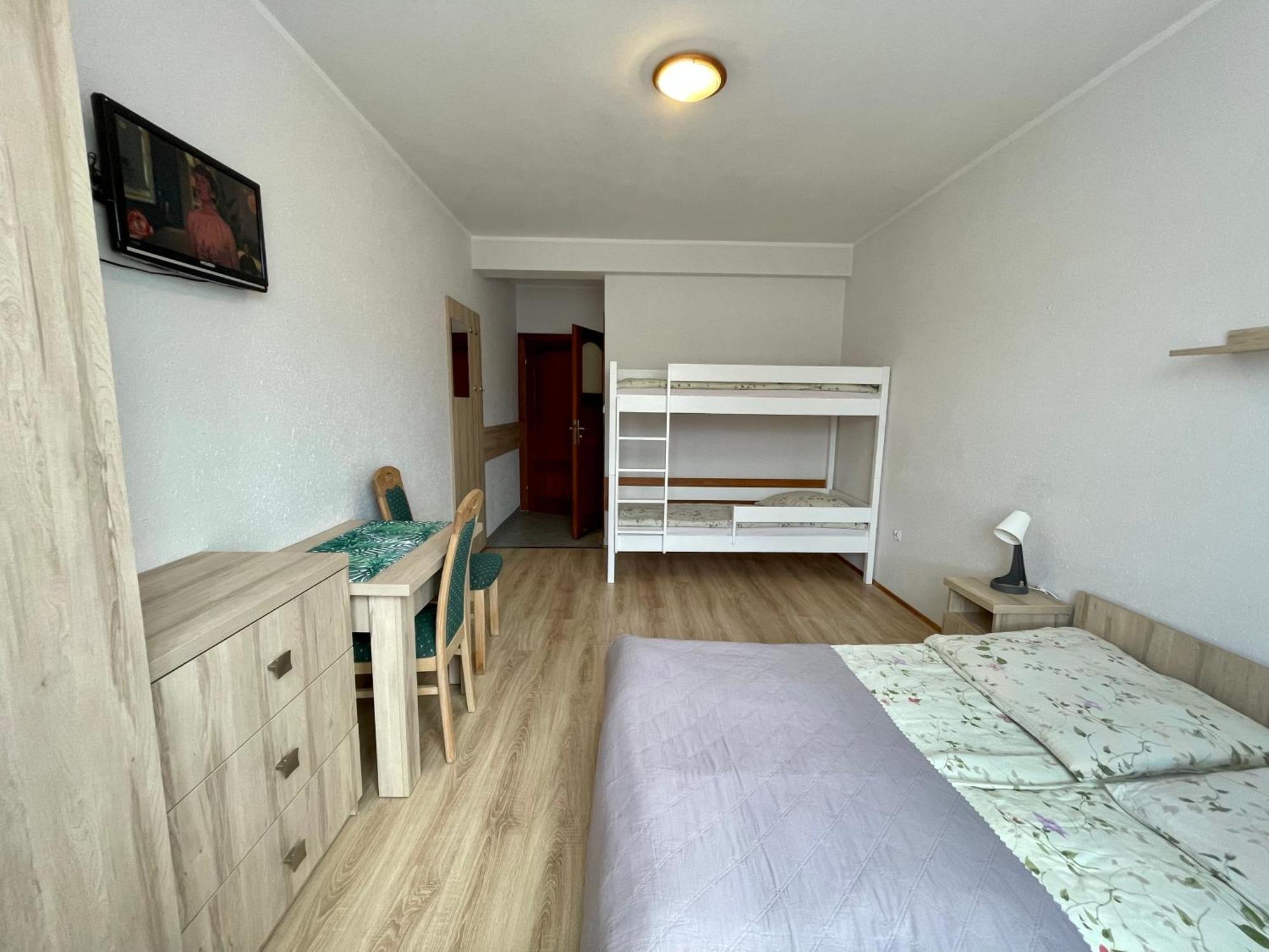 Dom Wczasowy Rudnik Z Basenem, Sauna I Bania Wladyslawowo-Chlapowo Ngoại thất bức ảnh