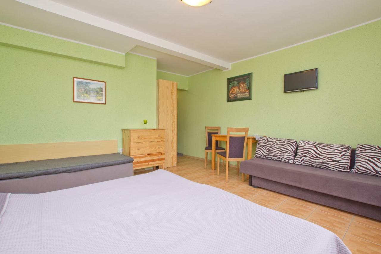 Dom Wczasowy Rudnik Z Basenem, Sauna I Bania Wladyslawowo-Chlapowo Ngoại thất bức ảnh